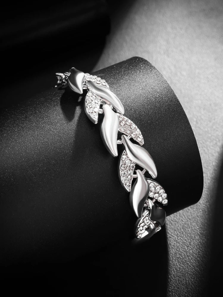 Elara™ | Crystal Leaf Charm Bracelet